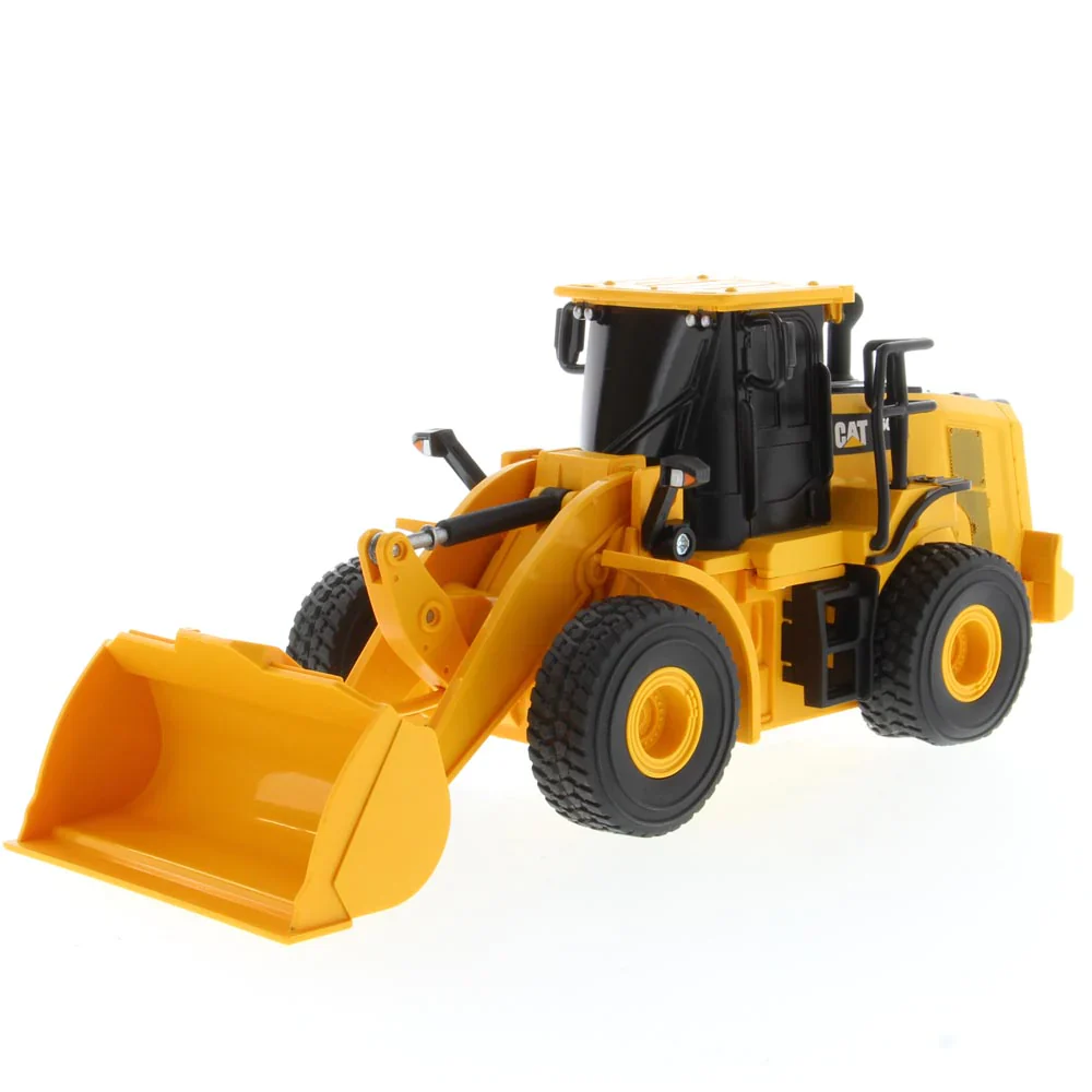1:35 Cat® 950M Carrello Elevatore RC